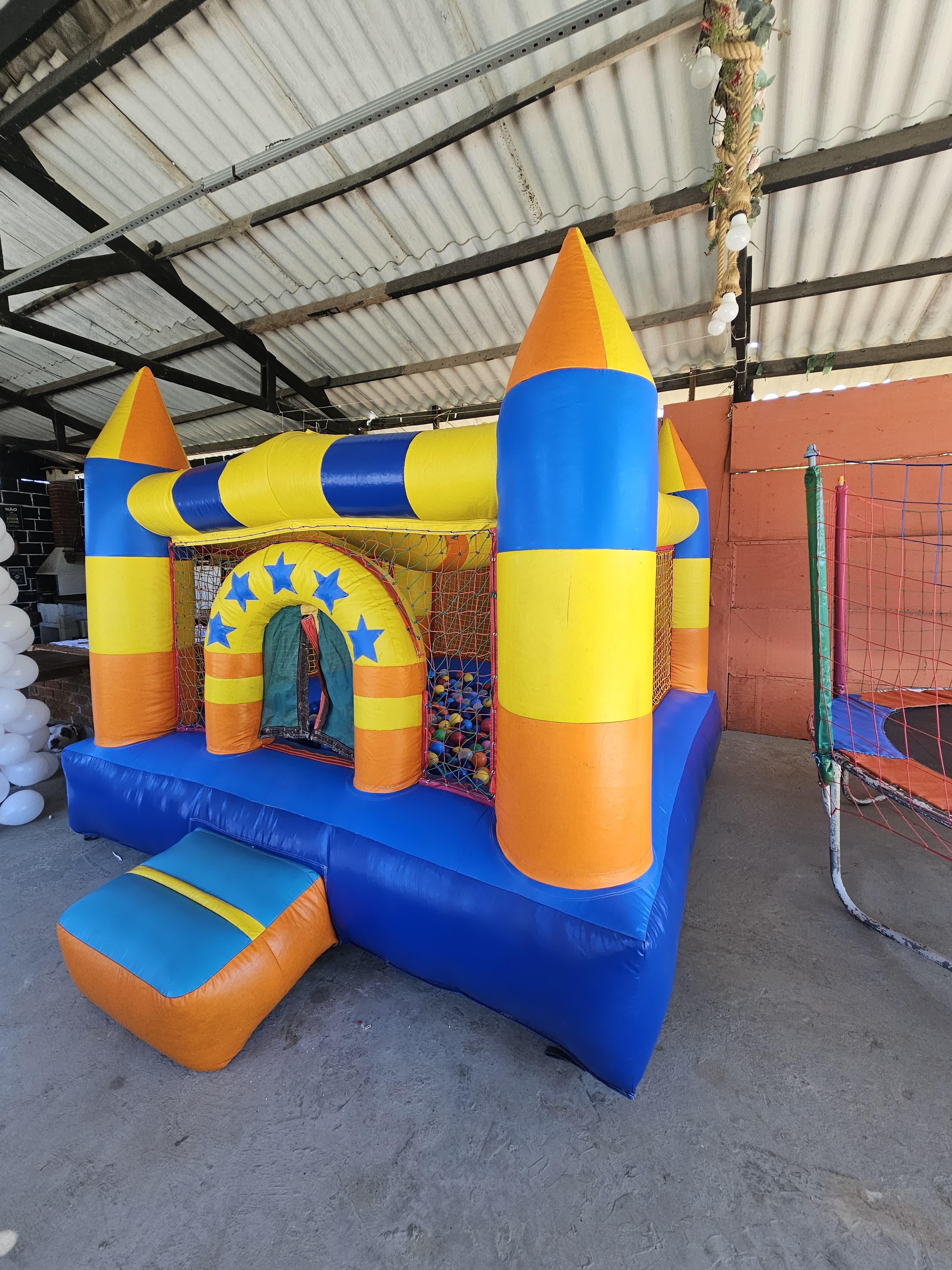 3,0 (L) X 3,0 (C) X 2,5 (A) - Castelo Bolinha