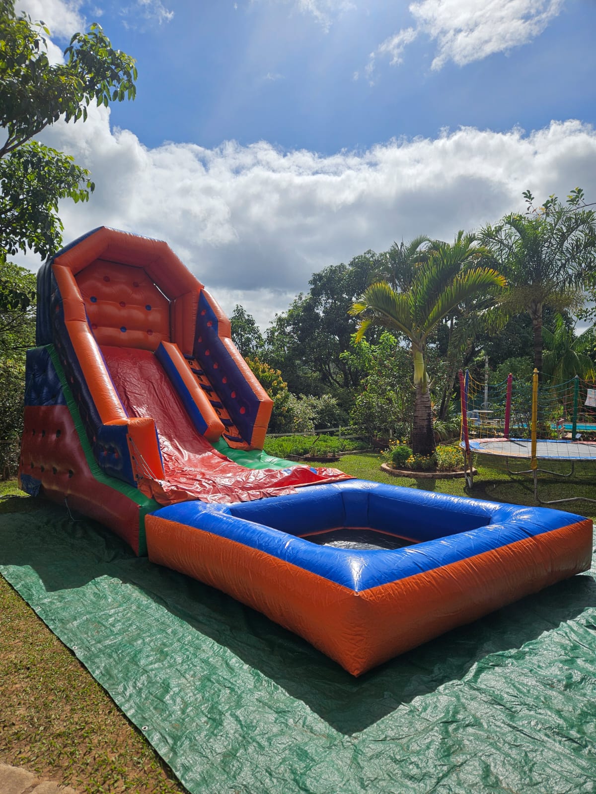 4,2x2,8x5,0 - Tobogã c/ Piscina